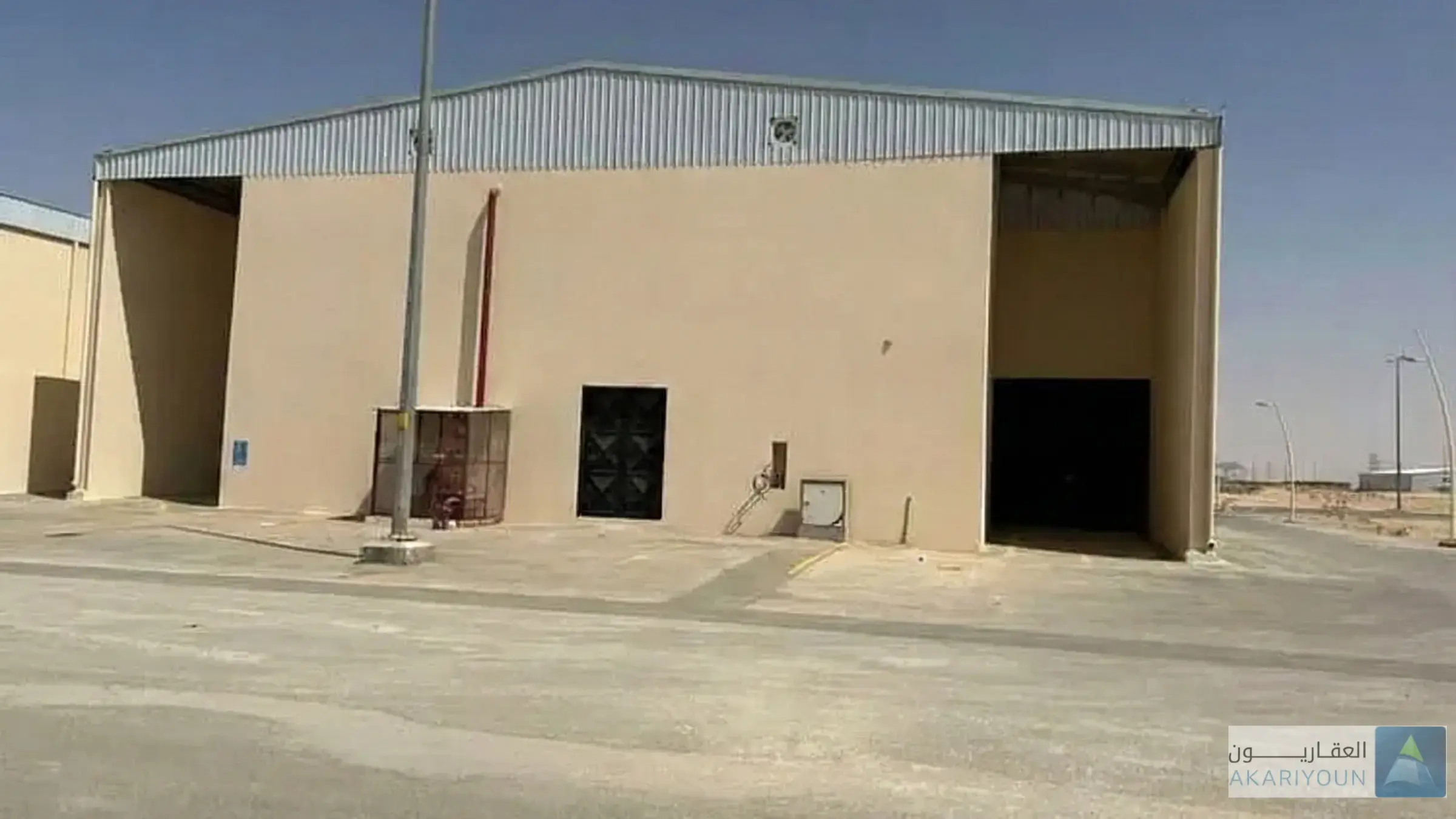 مستودع للإيجار في حي النظيم