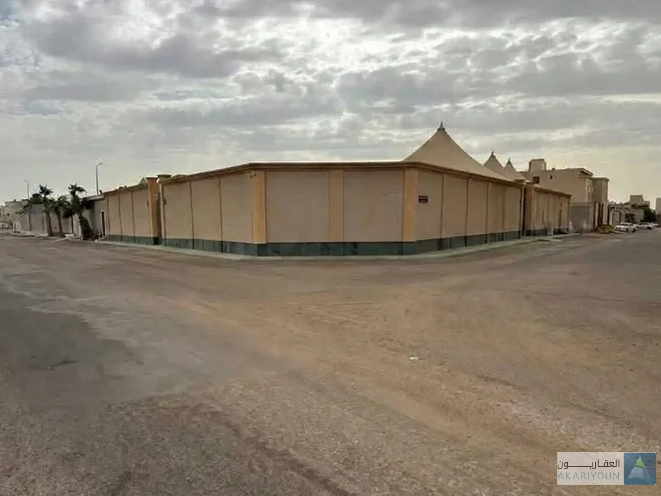 إستراحة للبيع في حي الرمال